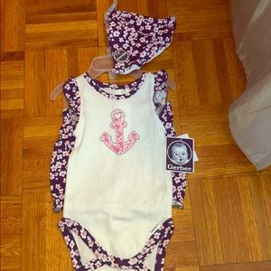 Gerber three piece onesie and shirt set